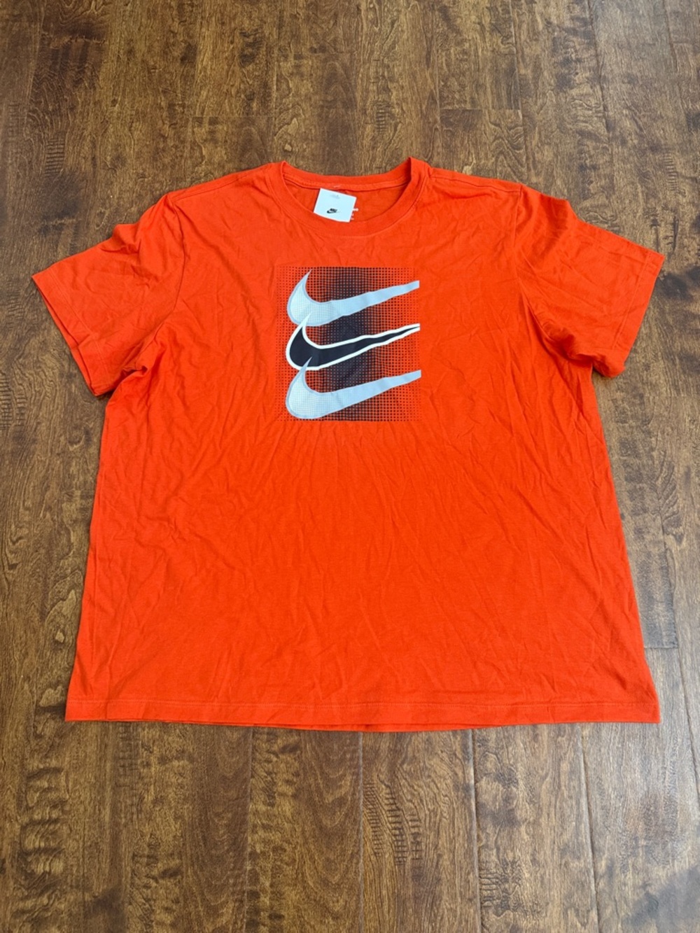 Nike Men's Bright Orange Graphic Swoosh Tee Size XL